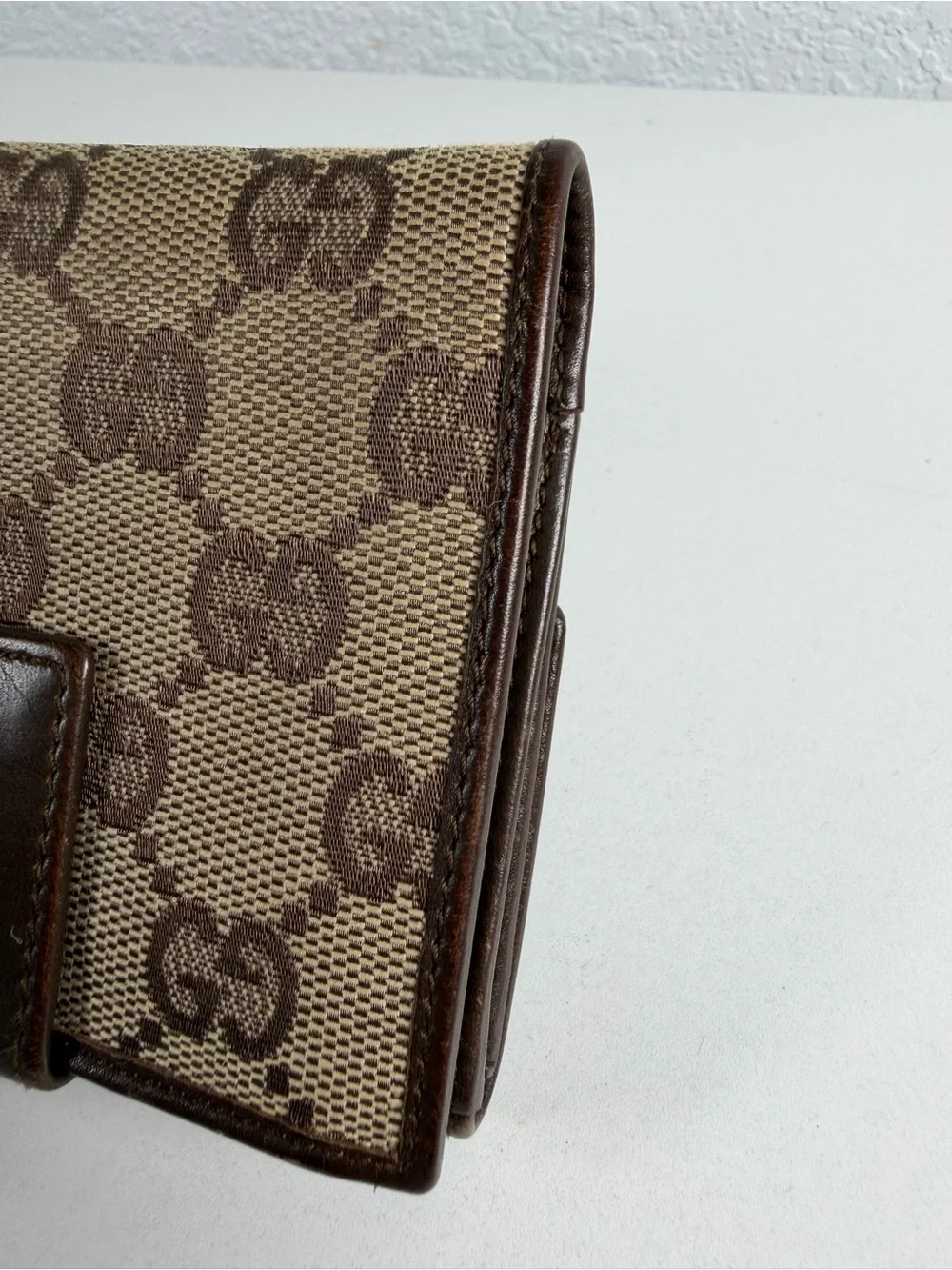 Gucci Brown and Tan Signature Canvas Bifold Wallet - Picture 9 of 9